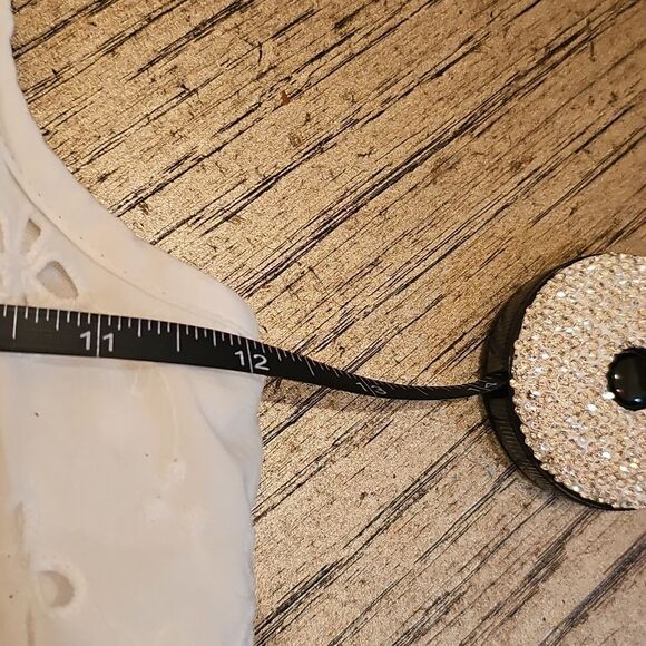 White Eyelet Crop Top and Shorts Set Size 7/8 Abercrombie - Picture 6 of 14